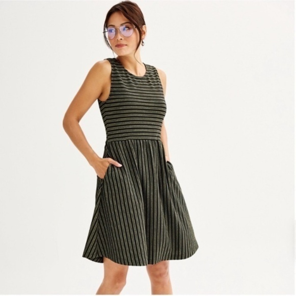 Draper James RSVP Black & Gold Striped Dress – NWOT – w/ Pockets! Size M
